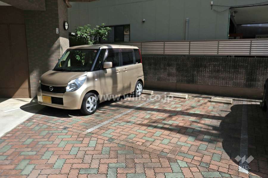 敷地内駐車場（屋外平面式）