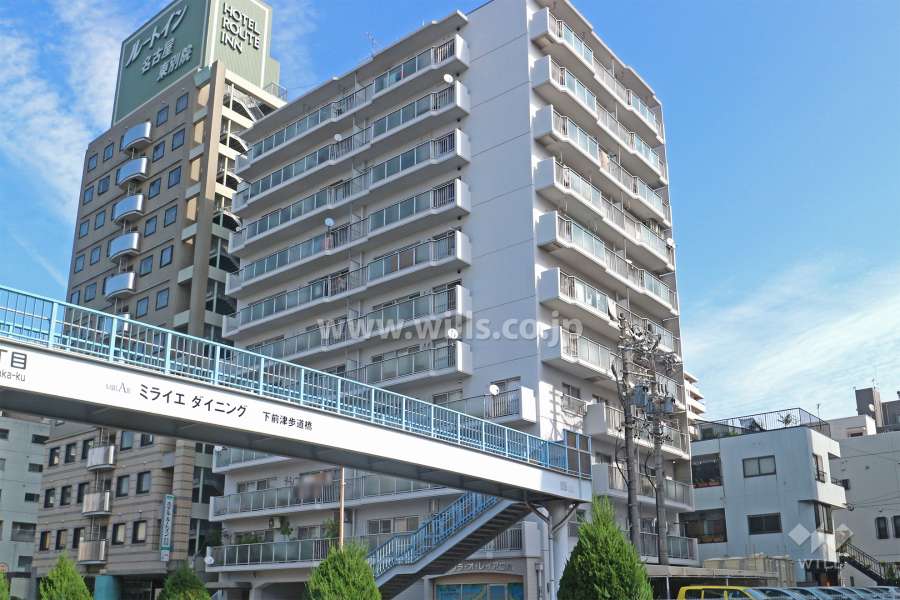 日商岩井上前津ハイツの外観（南西側から）