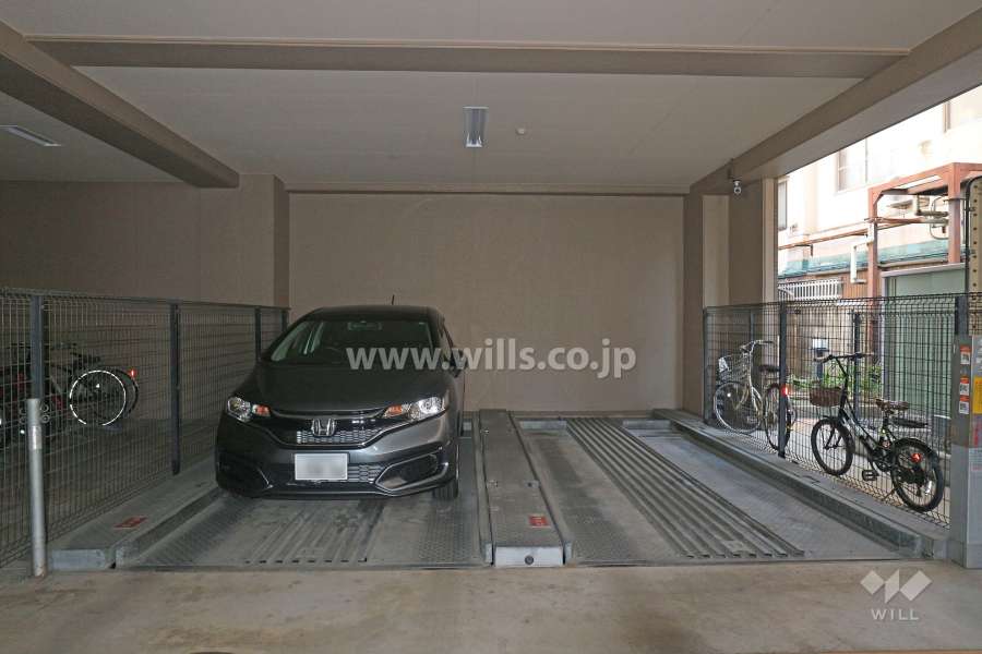 敷地内駐車場（屋内機械式）