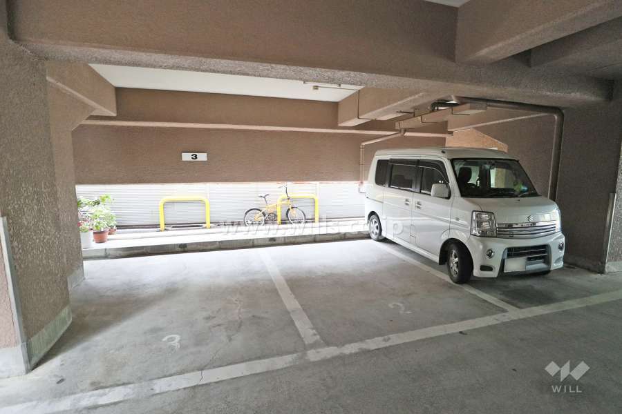 敷地内駐車場（屋内平面式）