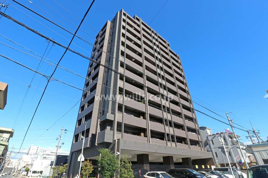 プラセシオンセントラルの外観（南西側から）