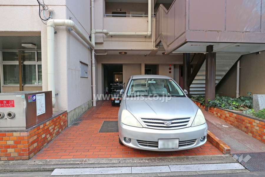 敷地内駐車場（屋外平面式）