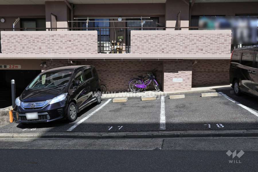 敷地内駐車場（屋外平面式）
