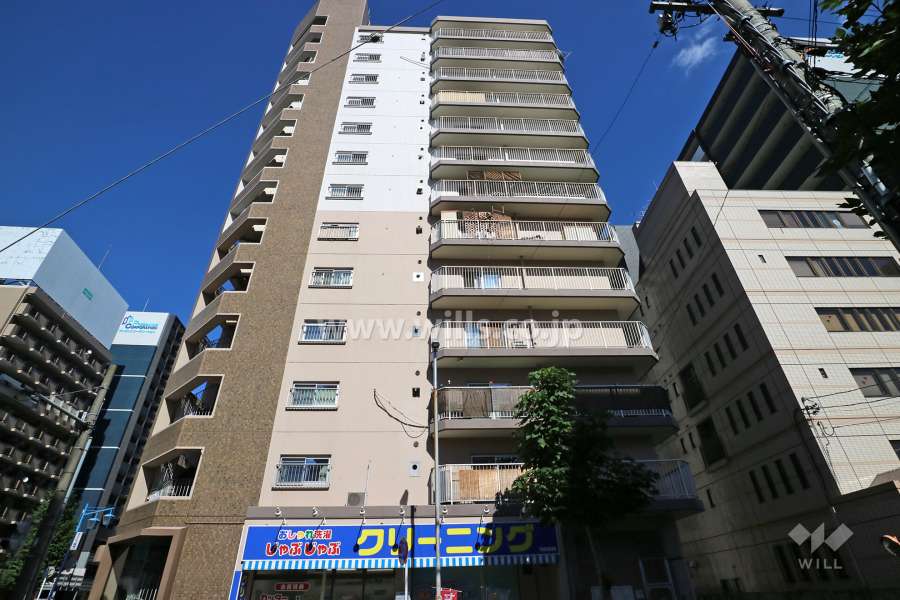 新栄町ハイツの外観（西側から）