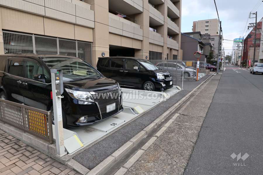 敷地内南側駐車場（屋外機械式）
