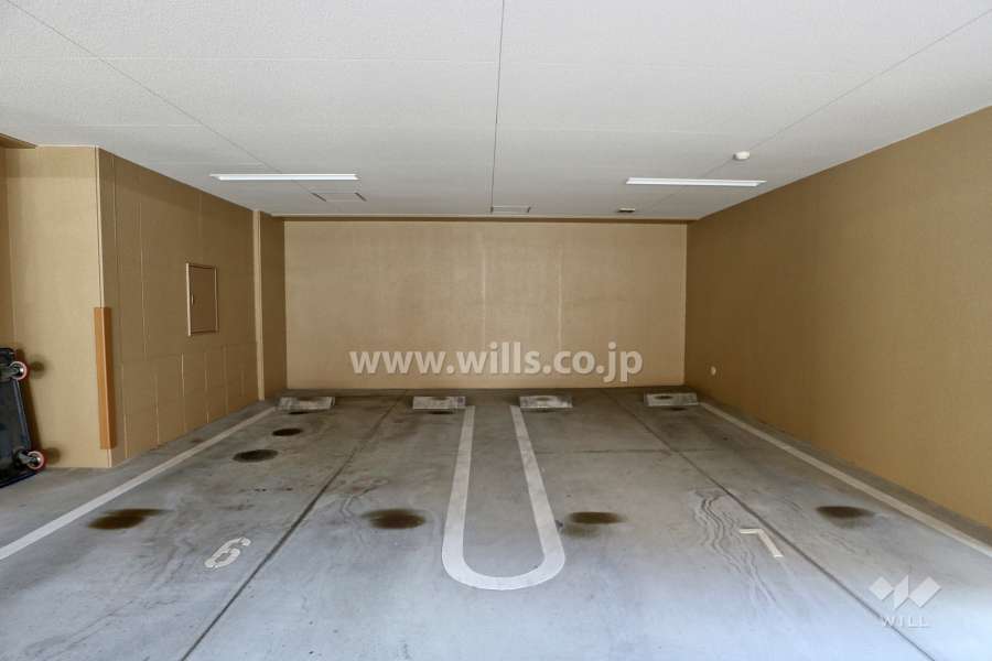 敷地内駐車場（屋内平面式）