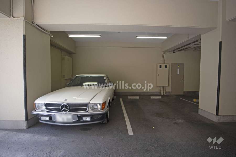 敷地内駐車場（屋内平面式）