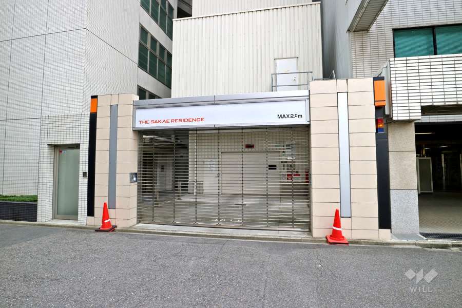 駐車場出入り口（リングシャッター付き）