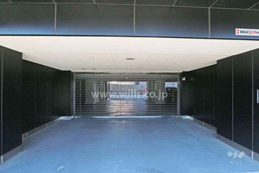駐車場出入り口（リングシャッター付き） 