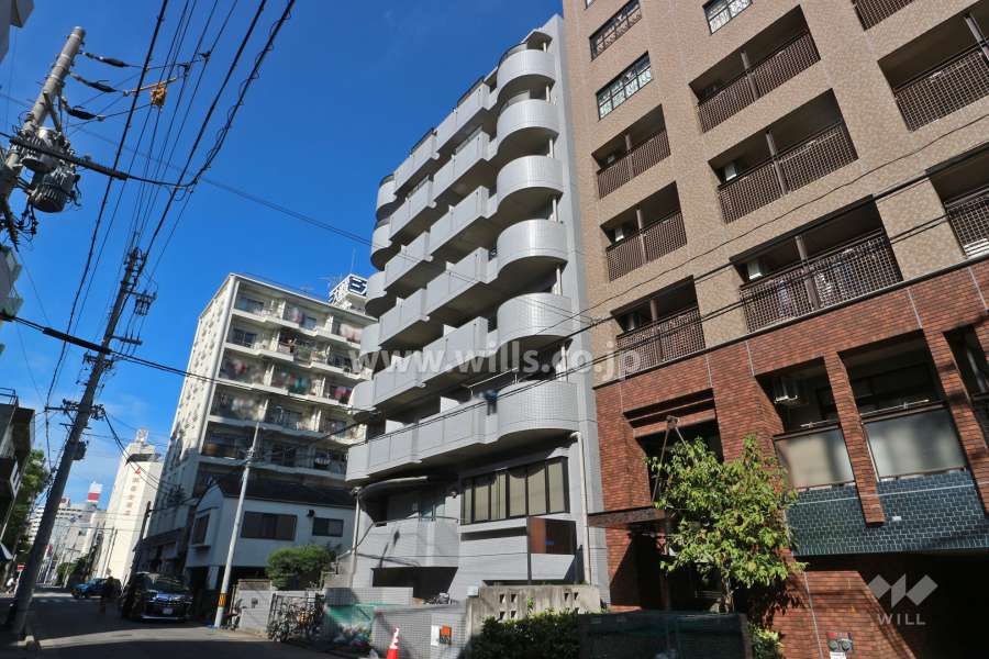 ラフィナス新栄の外観（南西側から）