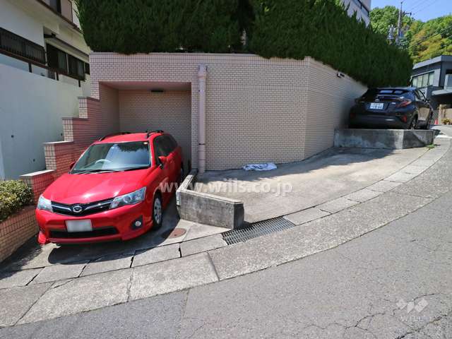 敷地内駐車場(屋外平面式)