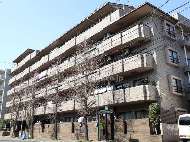 グローリアス名東富が丘の外観（南東側から）