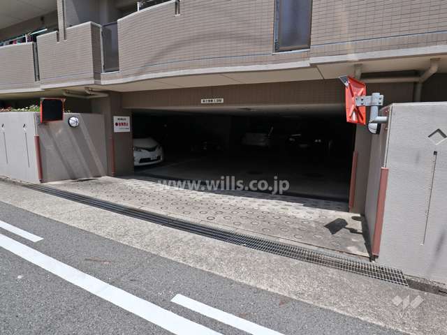 駐車場の出入口