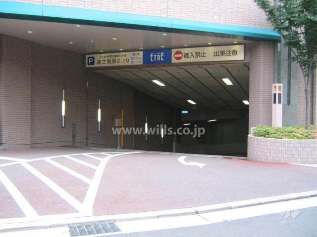 駐車場の出入り口