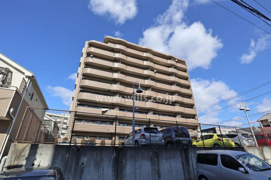 ダイアパレス藤が丘北の外観（南西側から）