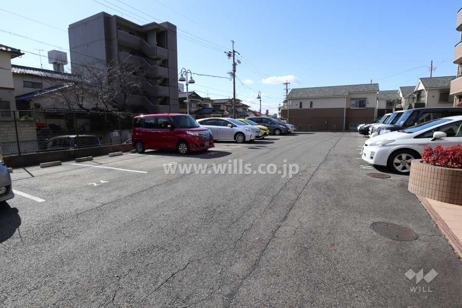敷地内駐車場（屋外平面式）