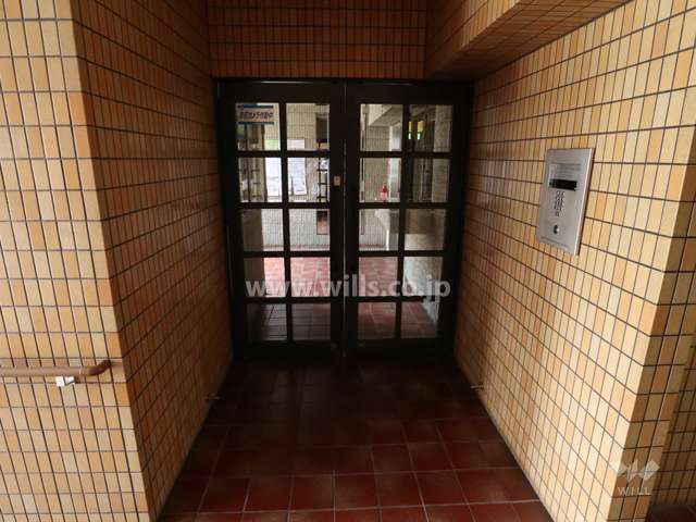 エントランスのインターホン
