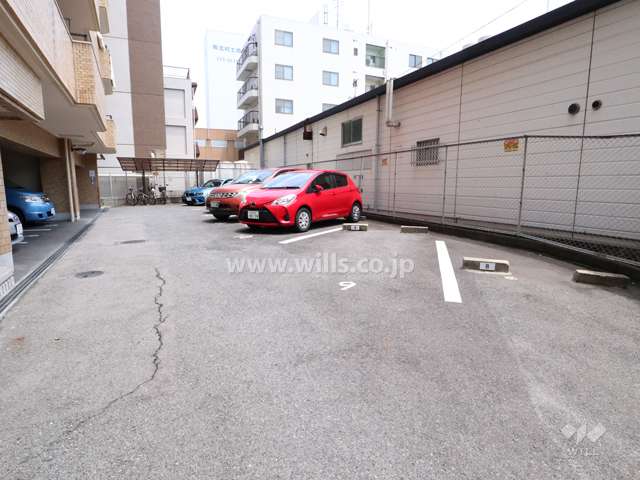敷地内駐車場(屋外平面式)