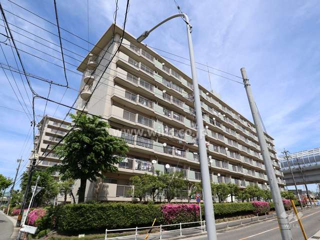 グリーンコーポ東一社Ｂ棟の外観(南西側から)