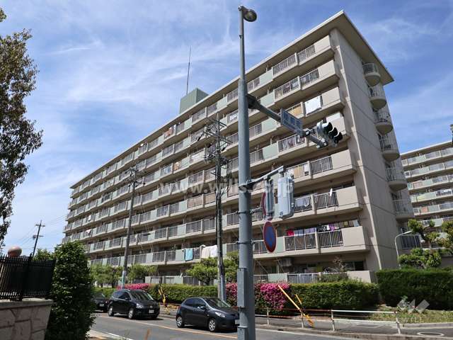 グリーンコーポ東一社Ｂ棟の外観(南東側から)