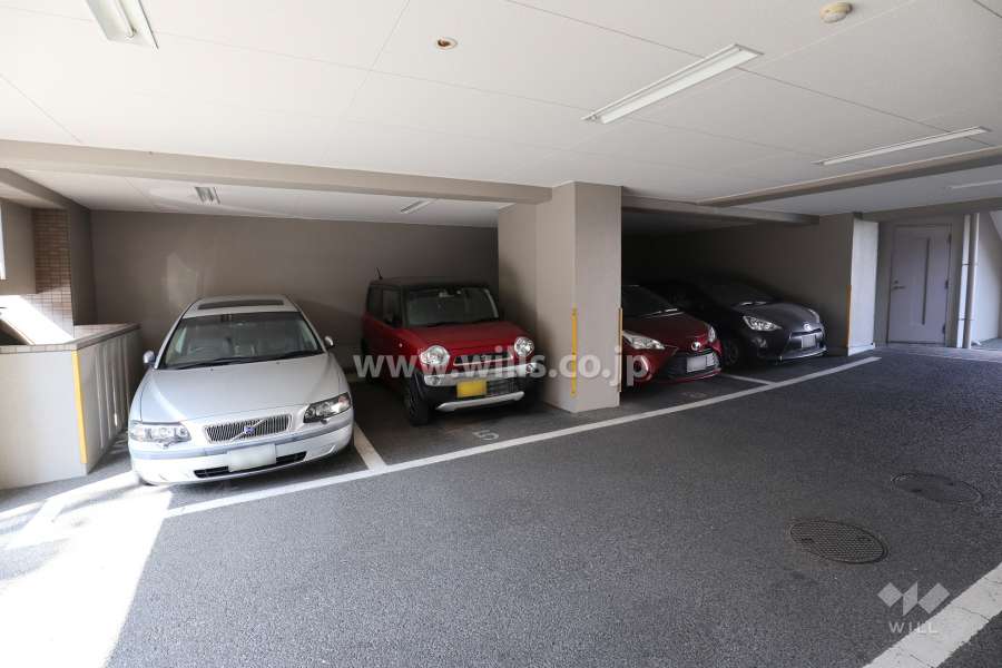 敷地内駐車場（屋内平面式）