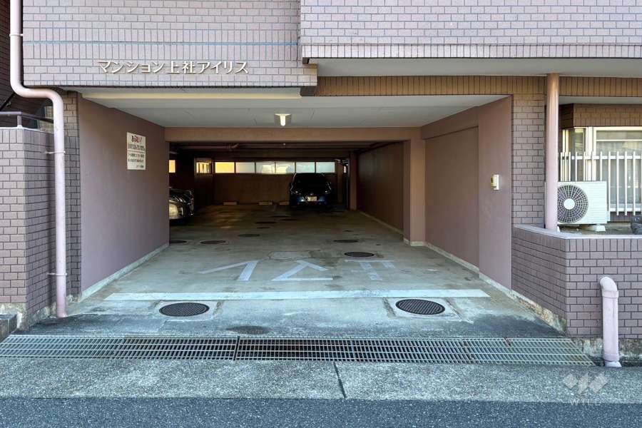 駐車場の出入口