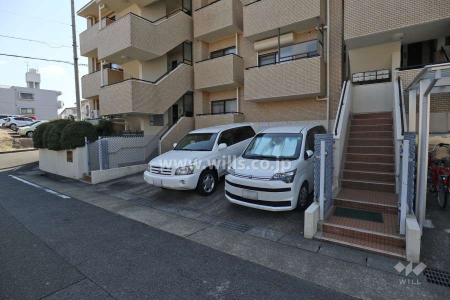 敷地内駐車場（屋外平面式）