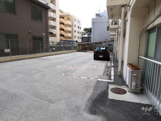 敷地内駐車場(屋外平面式)