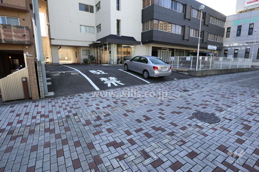 駐車場の出入口