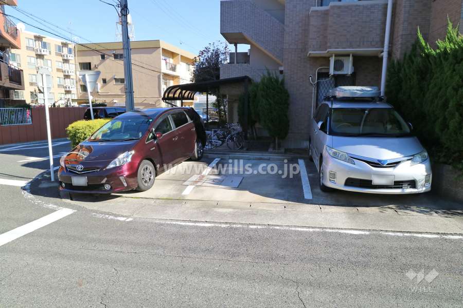 敷地内駐車場（屋外平面式）
