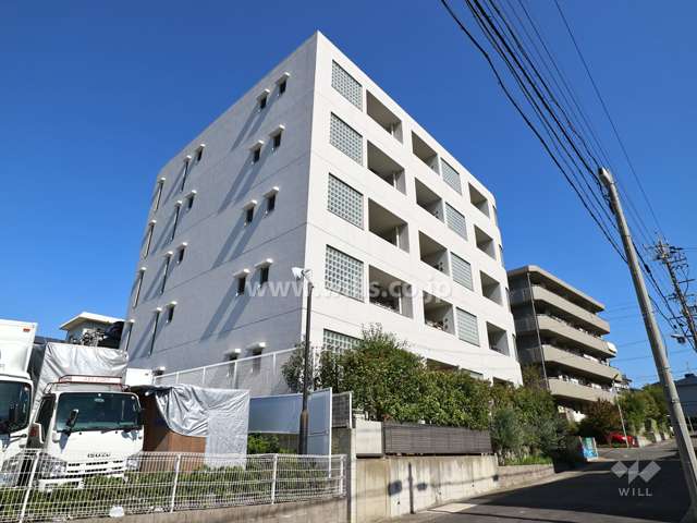 コレクション藤が丘南の外観（南西側から）