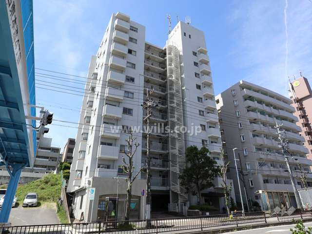 エクセレンス名東の外観(北東側から)