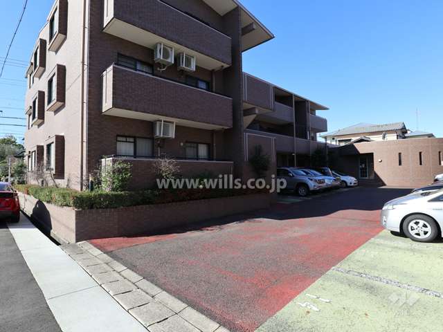 駐車場出入り口