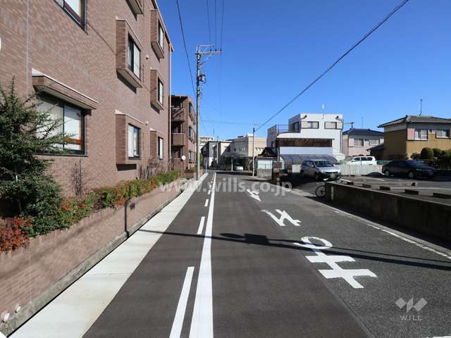 敷地東側前面道路