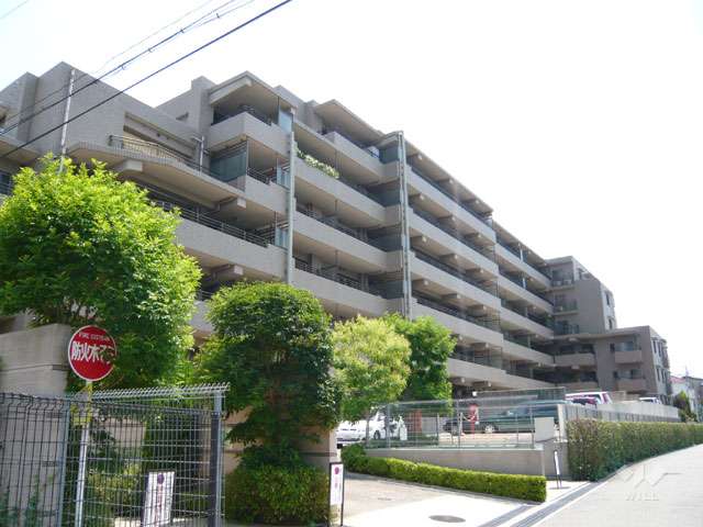 ステイツ豊中桃山台千里の杜の外観（北側から）