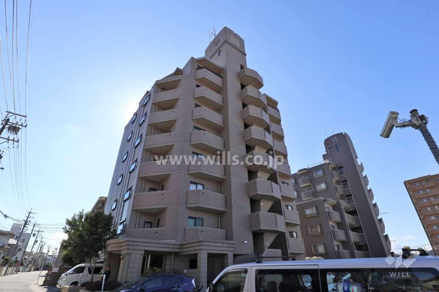 シャトー猪子石の外観（北東側から）