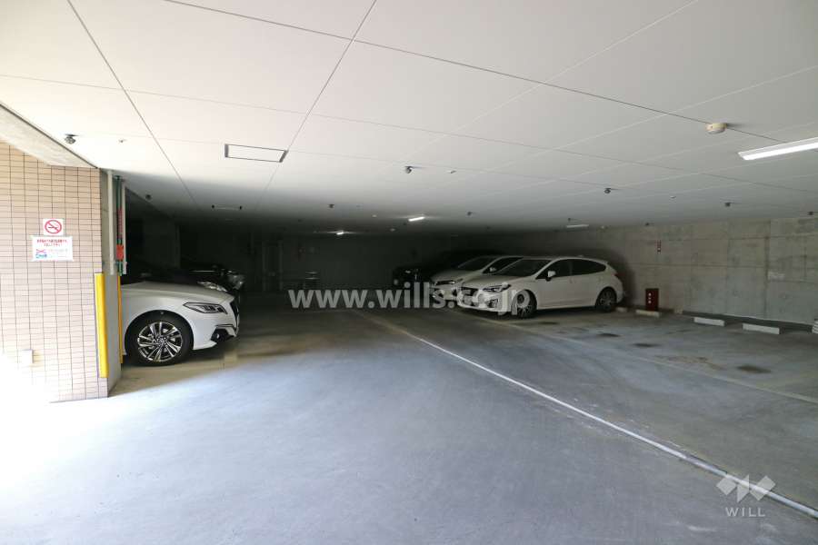 敷地内駐車場（屋内平面式）