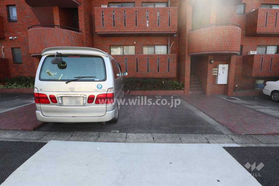 敷地内駐車場（屋外平面式）