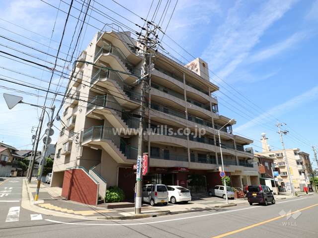 ユニーブル高針の外観（東側から）