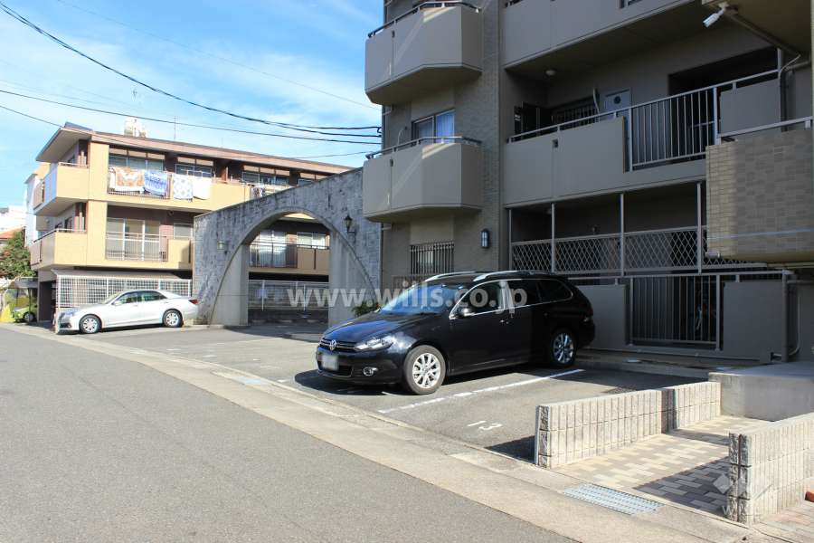 敷地内駐車場（屋外平面式）
