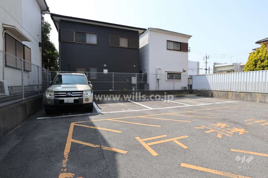 敷地内駐車場（屋外平面式）
