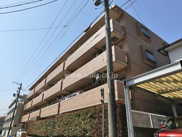 クレメント藤が丘の外観（南東側から）