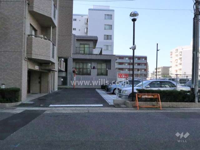 敷地内駐車場（屋外平面式）