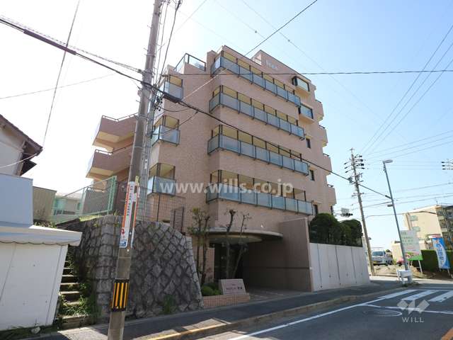 ラビデンス西里の外観(北西側から)