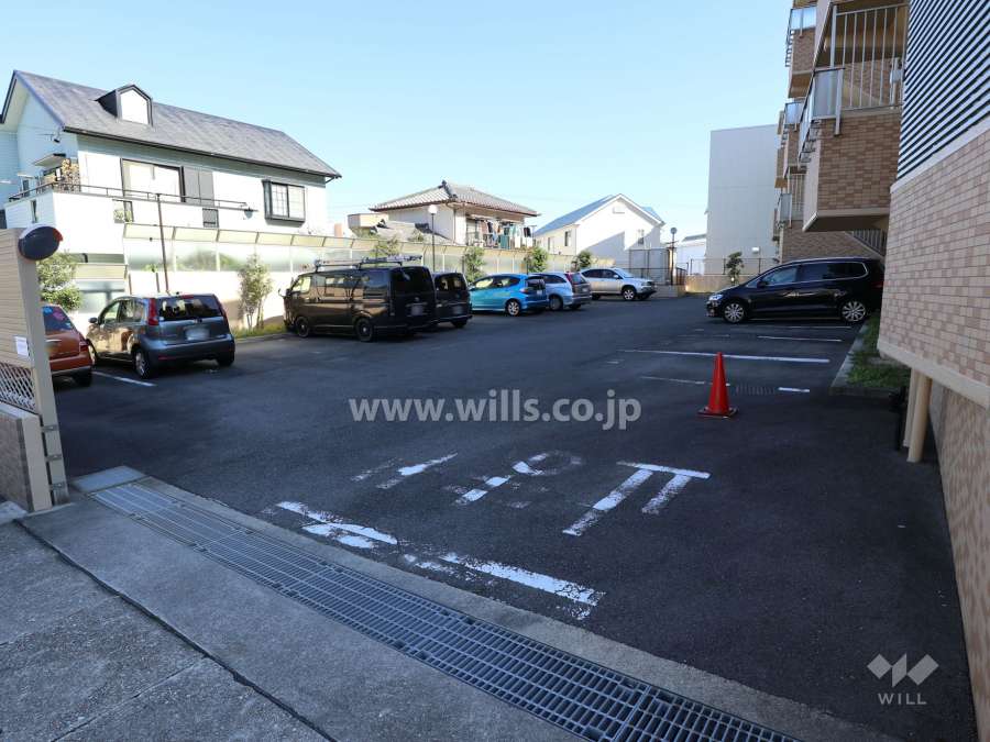 駐車場出入り口