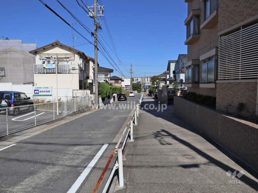 敷地西側前面道路