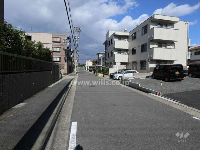 敷地東側前面道路
