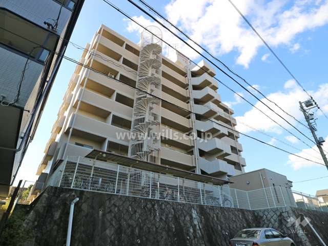 トーカンマンション藤ヶ丘の外観（南東側から）