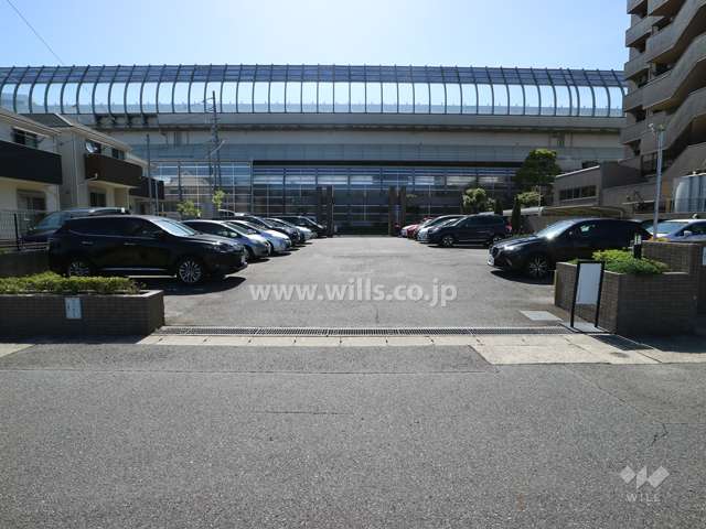 敷地内駐車場（屋外平面式）
