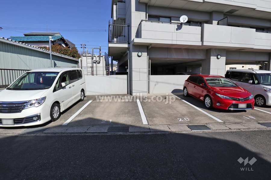 敷地内駐車場（屋外平面式）